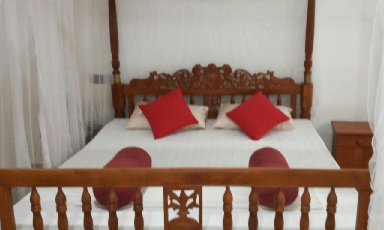 Отель Coral Reef Guest Берувала Экстерьер фото